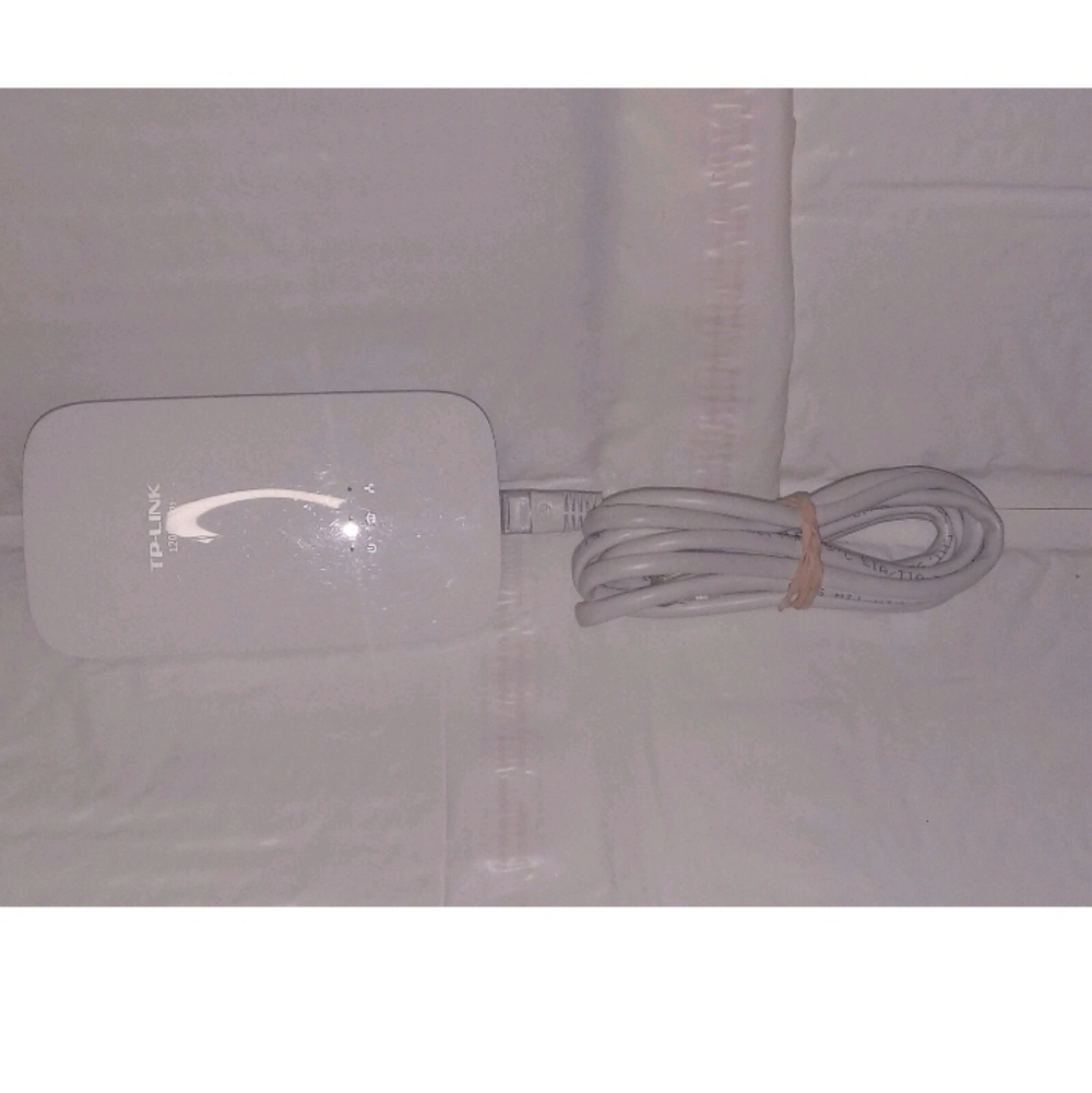 TP Link Gigabit Passthrough Powerline Adapter AV1200 TL PA8010P Wi Fi